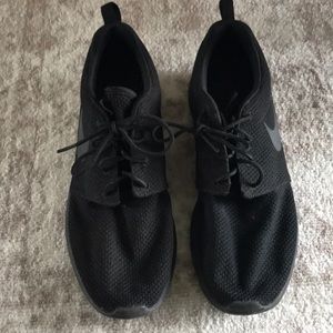 Men’s Nike sneakers